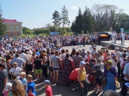 Тюкалинцы отметили день рождения родного города. Тюкалинцы отметили день рождения родного города.